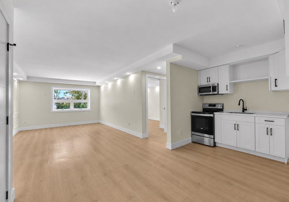 670-cameron-windsor-ontario-26023035