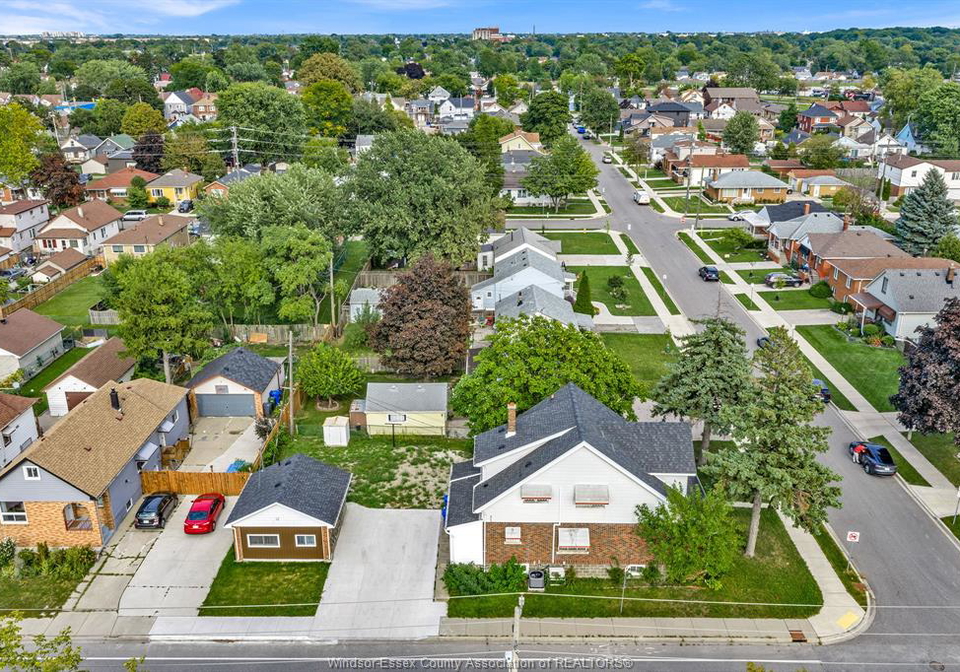 306-foch-windsor-ontario-26023040