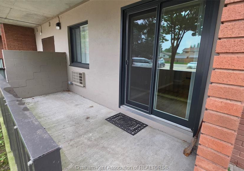 975-grand-avenue-west-chatham-ontario-26023075