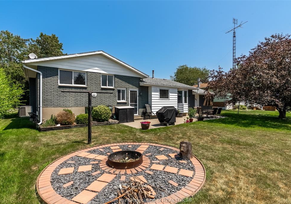 3501-egremont-road-plympton-wyoming-ontario-26023093