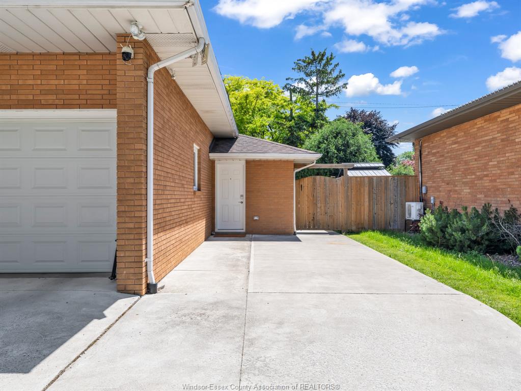 675-bedford-windsor-ontario-26023100