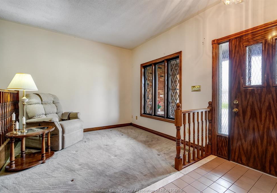 5-lucy-crescent-leamington-ontario-26023107