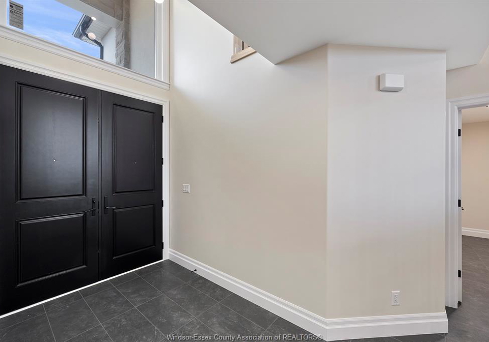 1247-campana-crescent-lakeshore-ontario-26023147