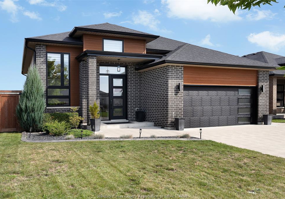 378-welsh-amherstburg-ontario-26023153