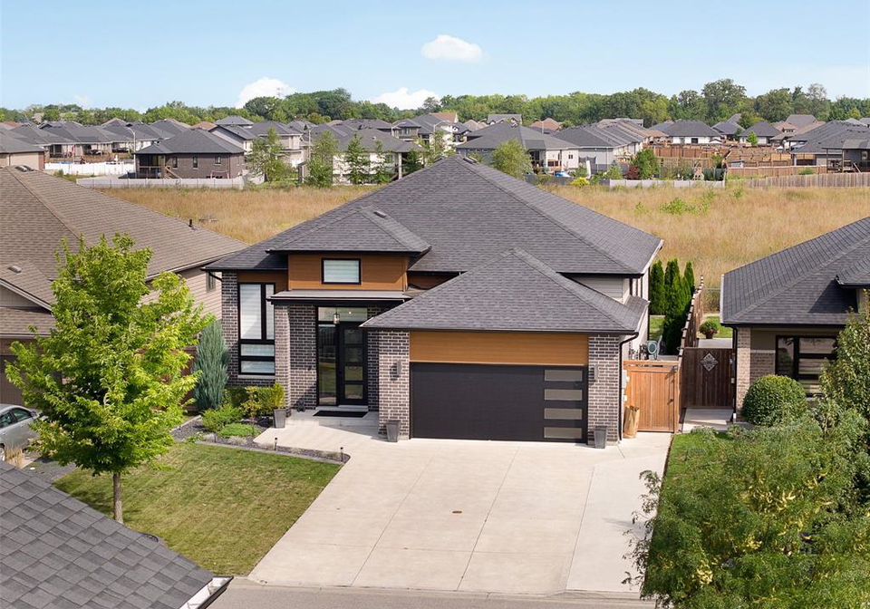 378-welsh-amherstburg-ontario-26023153