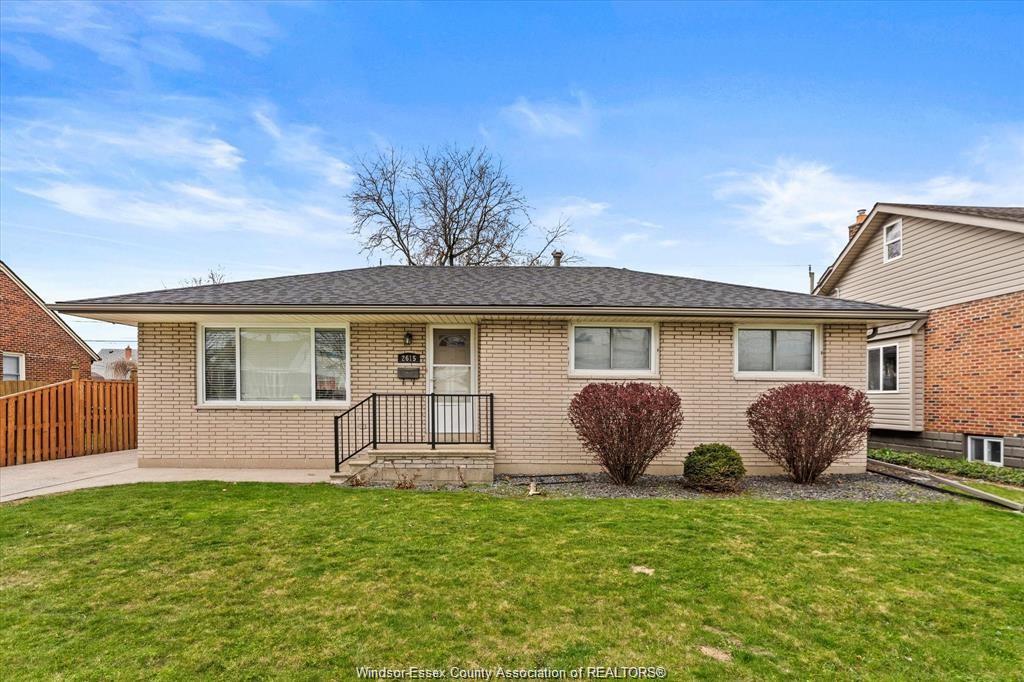 2615-turner-road-windsor-ontario-26023161