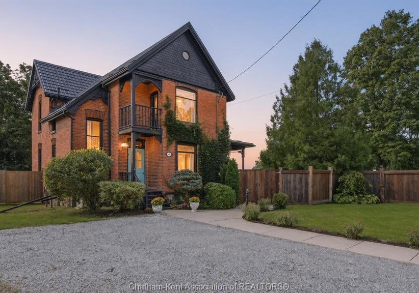 136-king-street-south-highgate-ontario-26023166