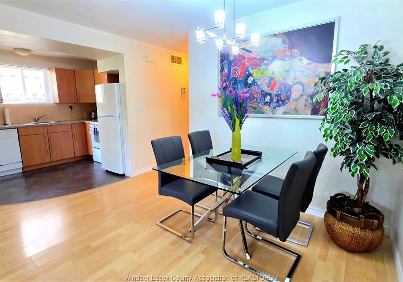 1792-northway-windsor-ontario-26023167