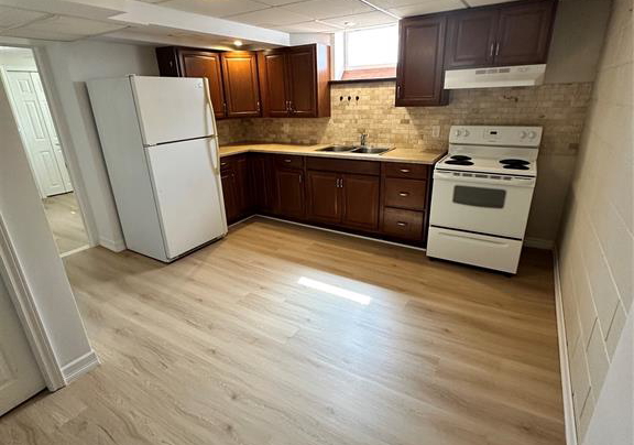 2636-meighen-windsor-ontario-26023169