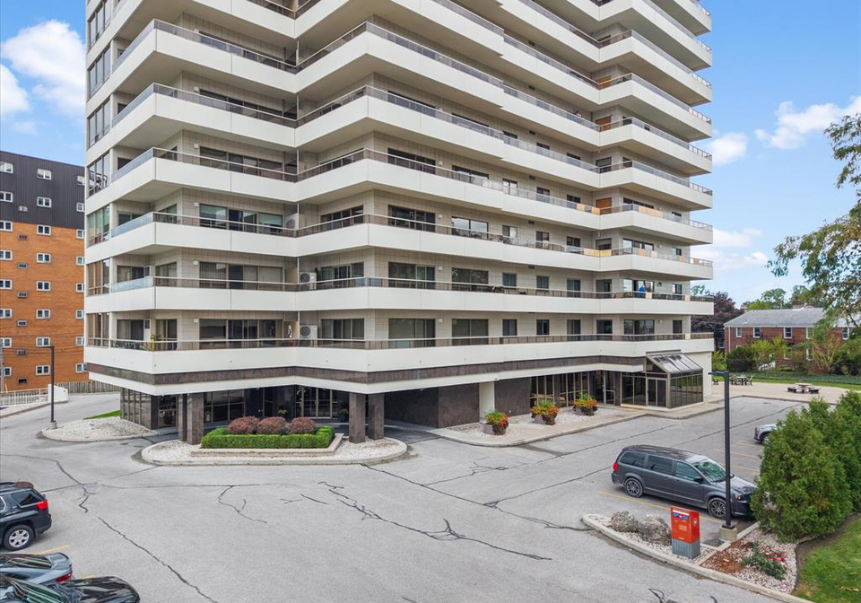 5151-riverside-drive-east-windsor-ontario-26023175