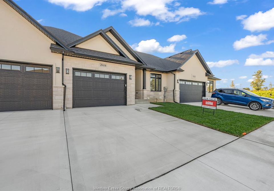 2614-barkley-avenue-windsor-ontario-26023186