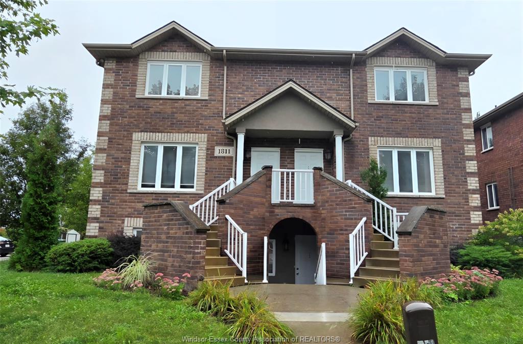 1811-northway-avenue-windsor-ontario-26023190