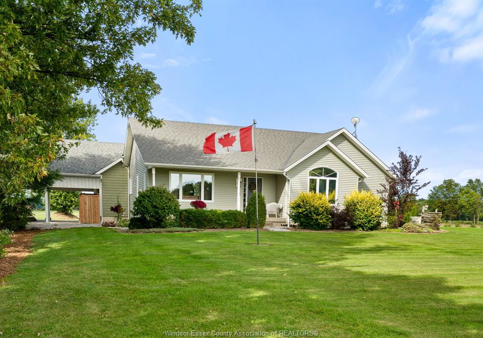 1642-road-2-west-kingsville-ontario-26023210