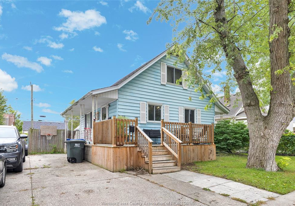 1658-arthur-windsor-ontario-26023221