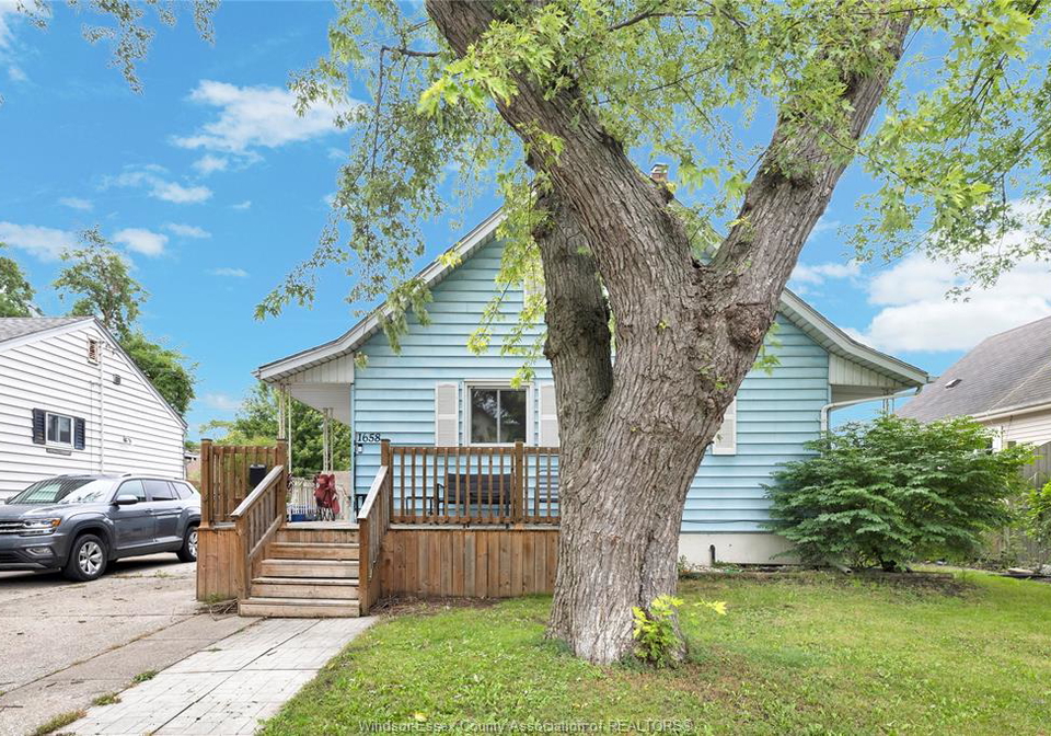 1658-arthur-windsor-ontario-26023221