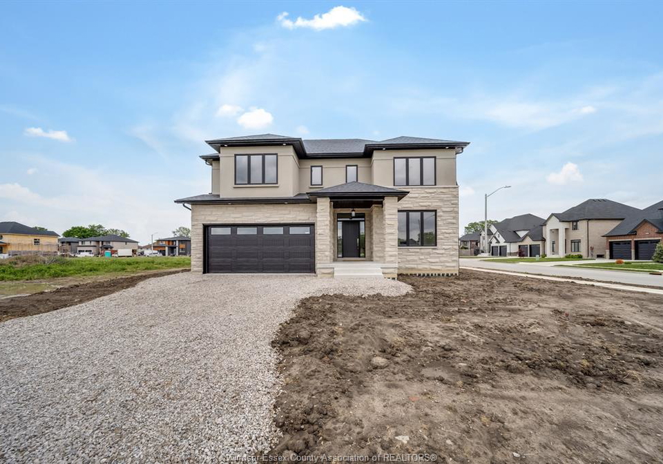 3698-farrow-avenue-windsor-ontario-26023227