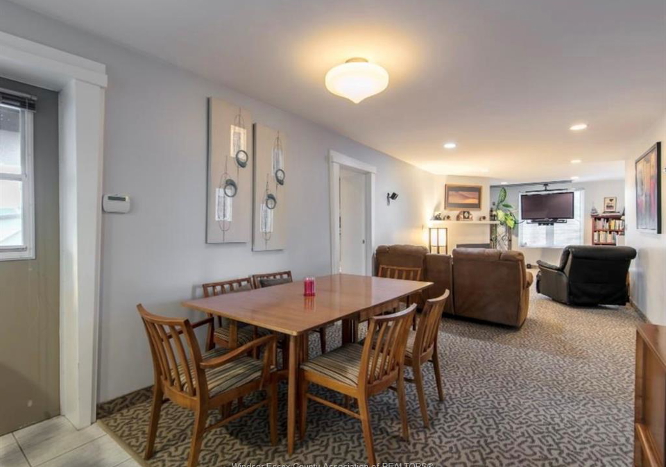 1679-drouillard-windsor-ontario-26023258
