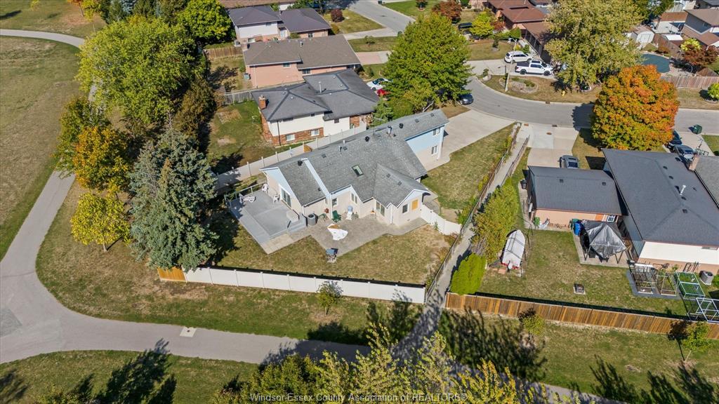 1467-guildwood-crescent-lasalle-ontario-26023260