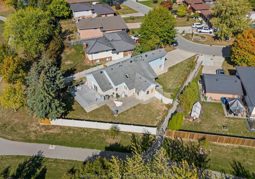 1467-guildwood-crescent-lasalle-ontario-26023260