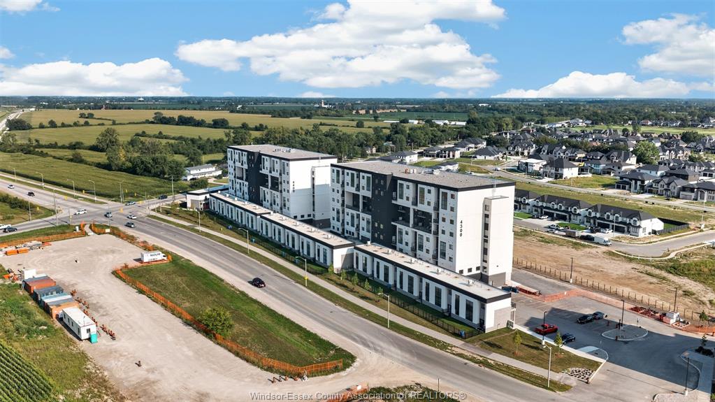4400-laurier-parkway-lasalle-ontario-26023261