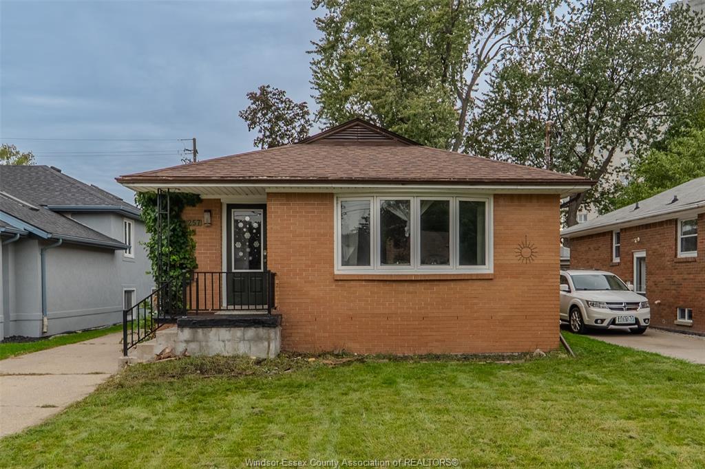 257-dieppe-street-windsor-ontario-26023263