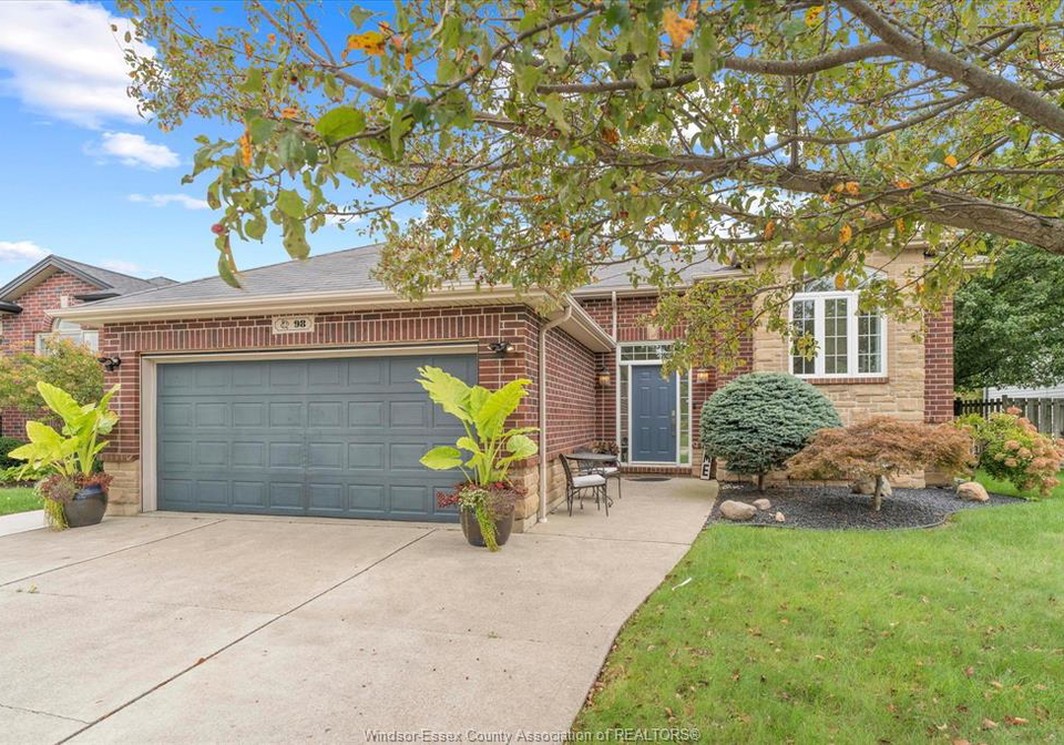 98-hazel-crescent-kingsville-ontario-26023265