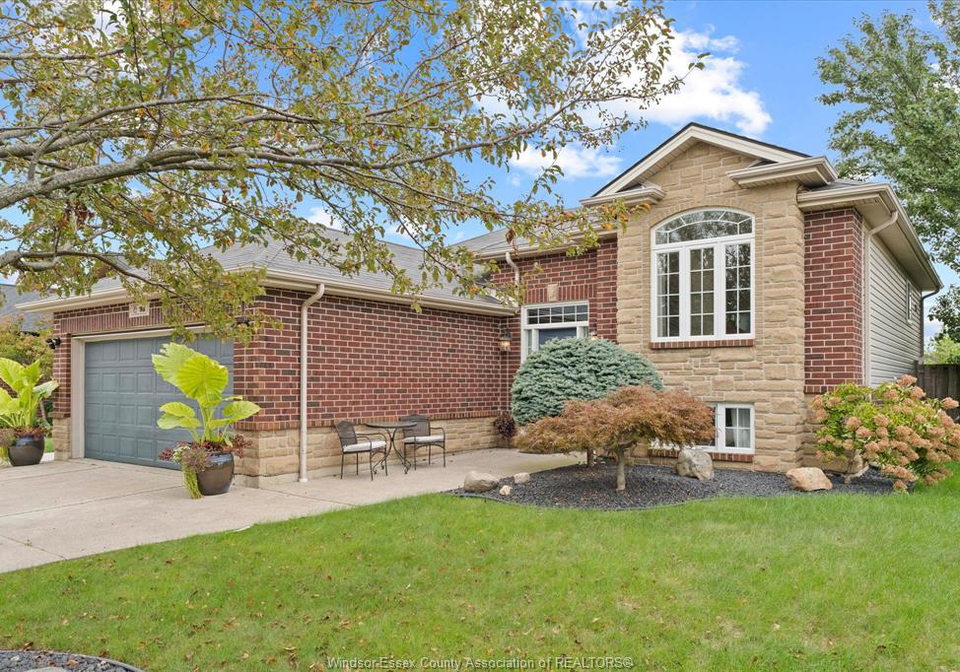98-hazel-crescent-kingsville-ontario-26023265