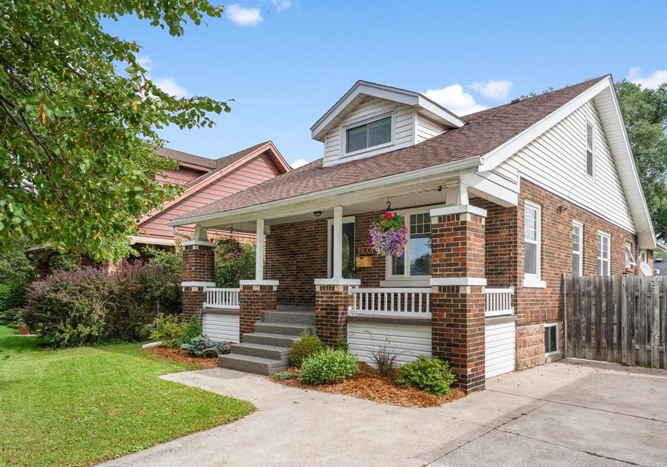 2306-chilver-road-windsor-ontario-26023269