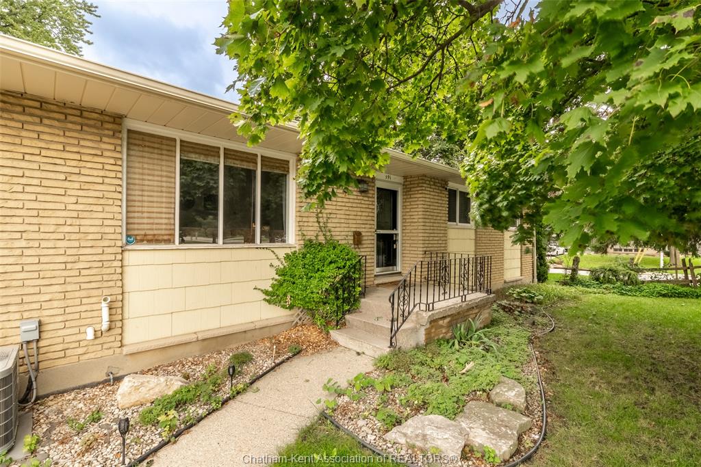 591-king-street-west-chatham-ontario-26023270