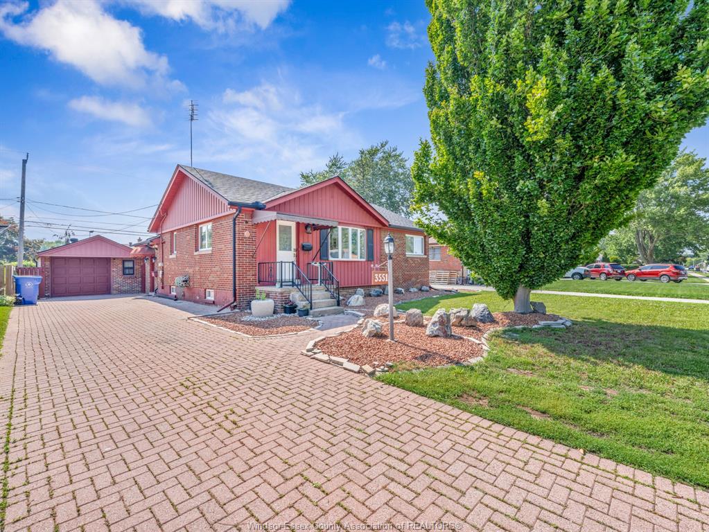 3551-dominion-boulevard-windsor-ontario-26023272