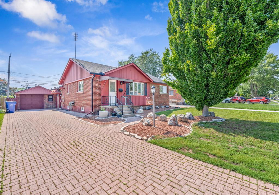 3551-dominion-boulevard-windsor-ontario-26023272