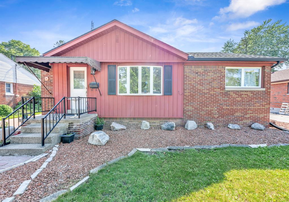 3551-dominion-boulevard-windsor-ontario-26023272