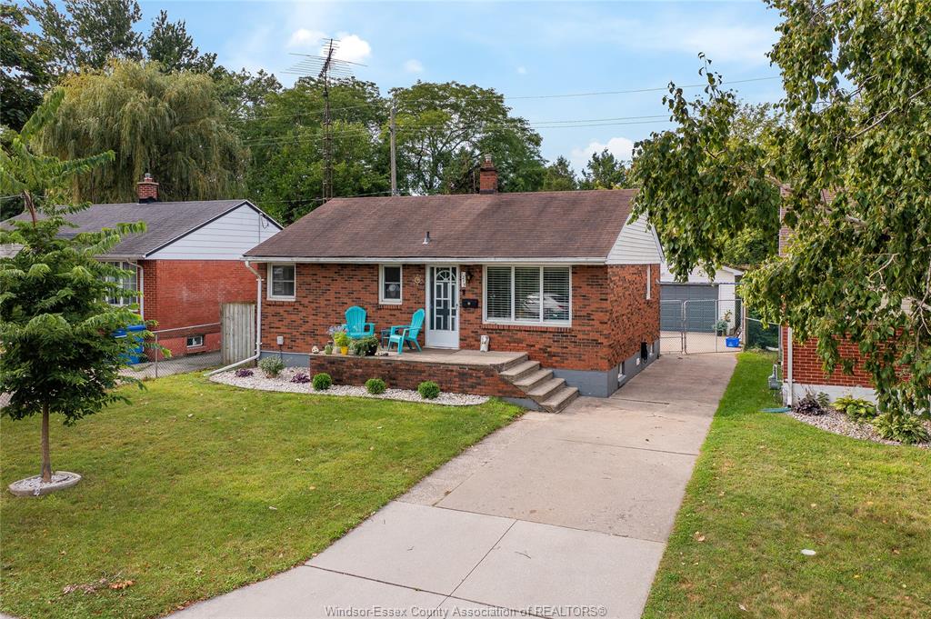 1215-chappell-windsor-ontario-26023273