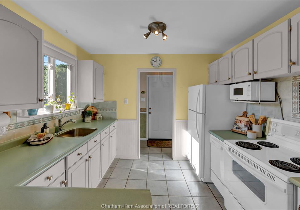 27-marion-avenue-chatham-ontario-26023276