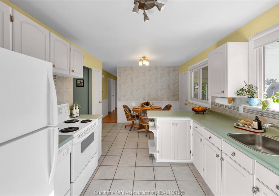 27-marion-avenue-chatham-ontario-26023276