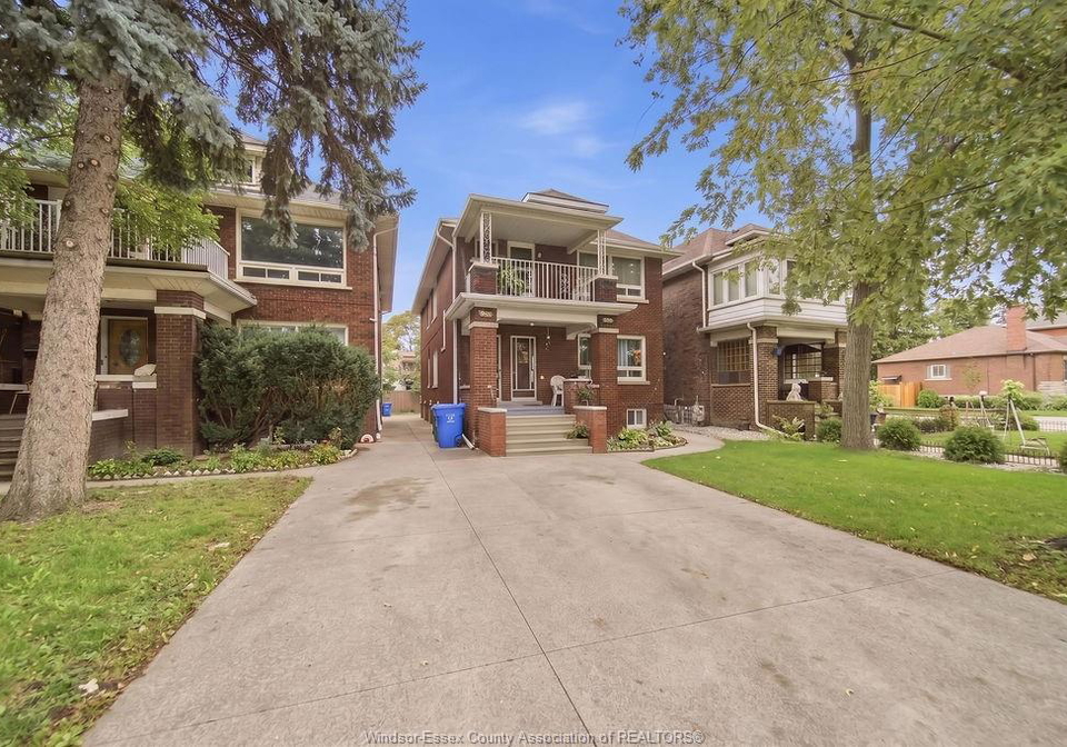 990-victoria-avenue-windsor-ontario-26023280