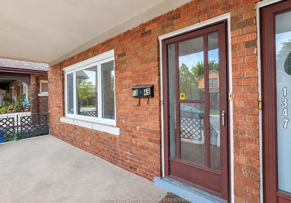 1349-goyeau-windsor-ontario-26023289