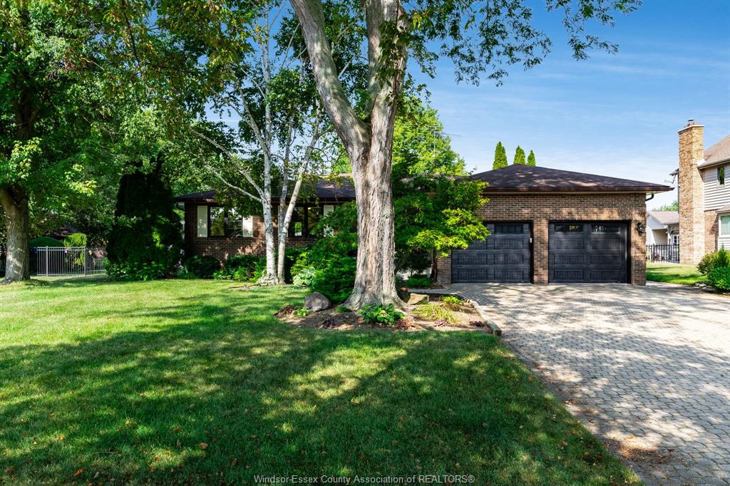 105-pointe-west-drive-amherstburg-ontario-26023293