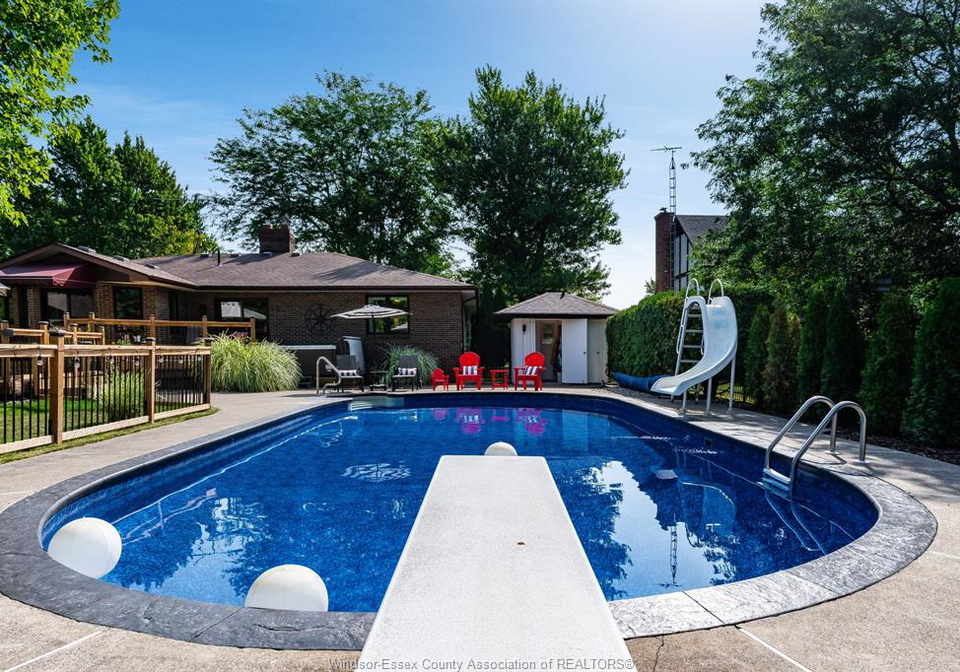 105-pointe-west-drive-amherstburg-ontario-26023293