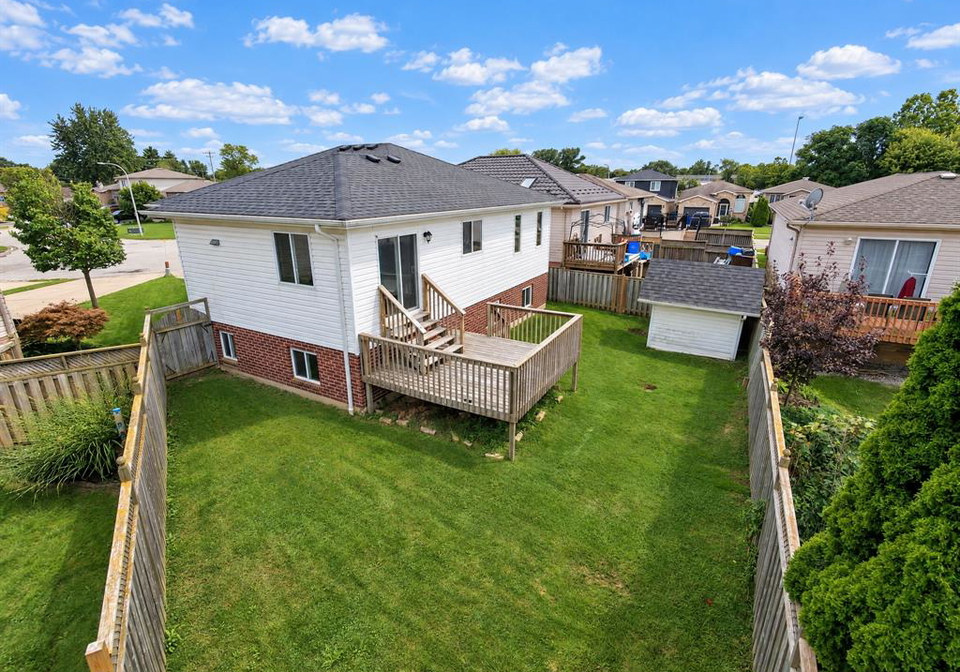 74-fieldstone-place-chatham-ontario-26023315