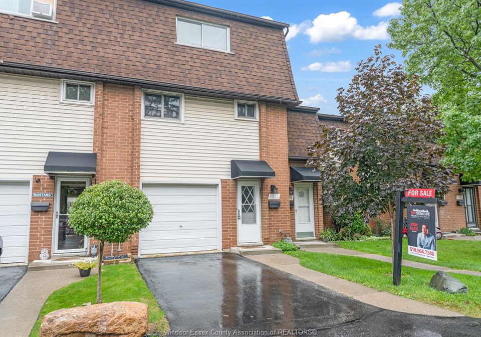 6312-thornberry-windsor-ontario-26023320