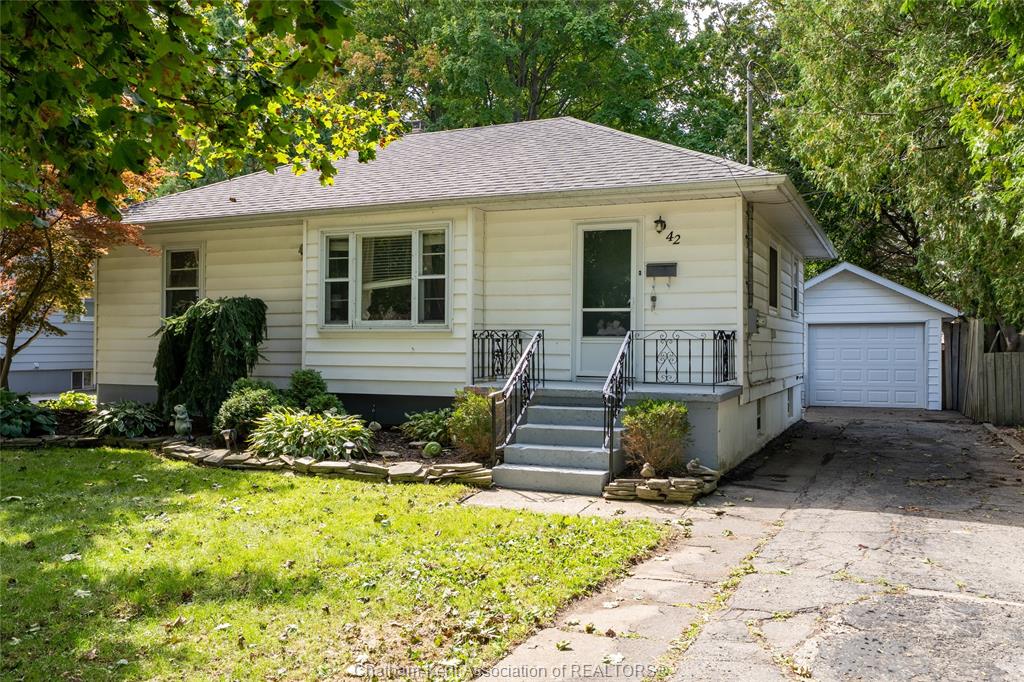 42-canterbury-street-chatham-ontario-26023321