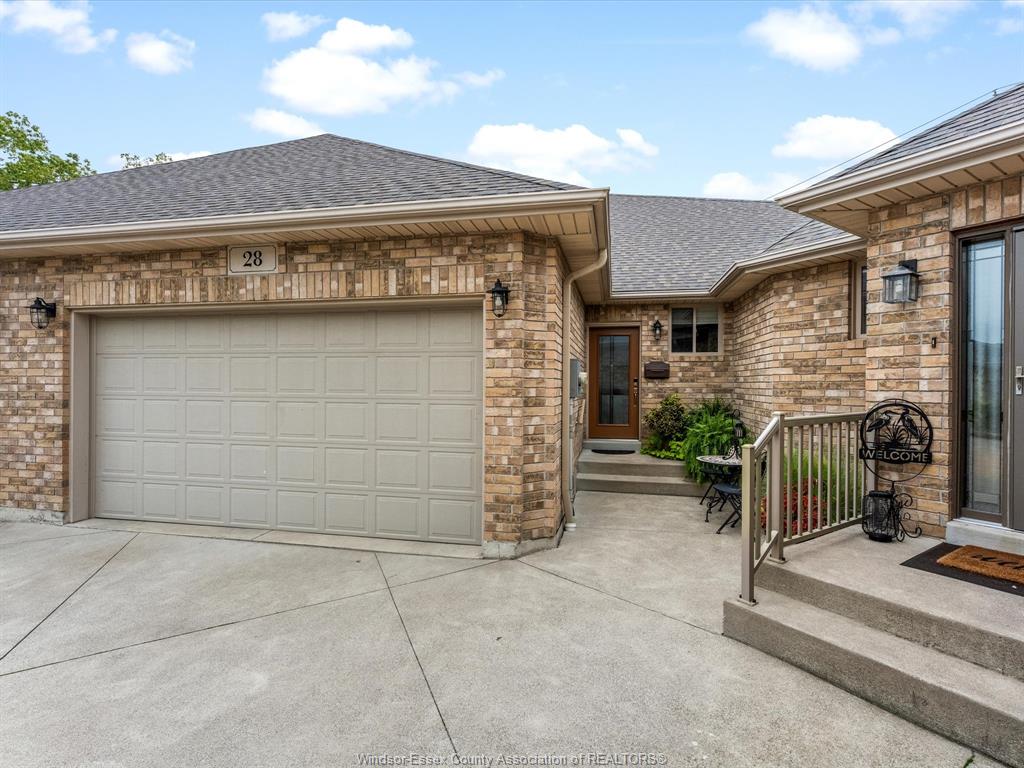 28-mettawas-lane-kingsville-ontario-26023324