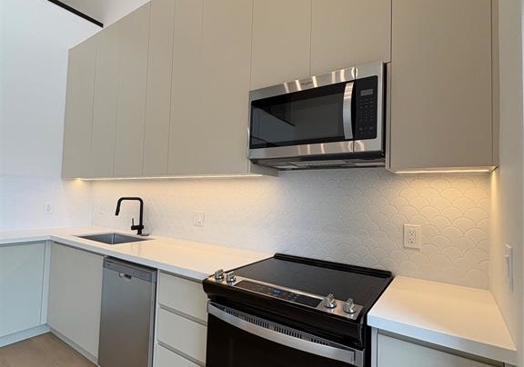 4400-laurier-lasalle-ontario-26023330