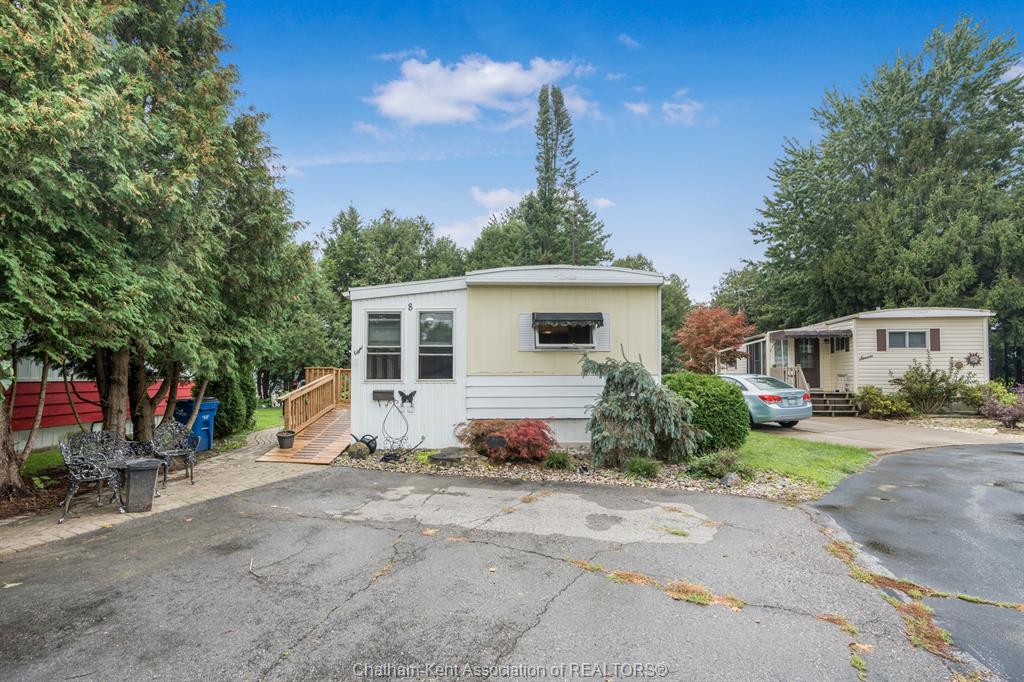 22220-charing-cross-road-chatham-ontario-26023342