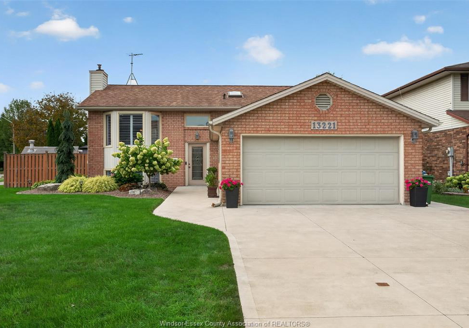 13221-st-gregorys-tecumseh-ontario-26023347