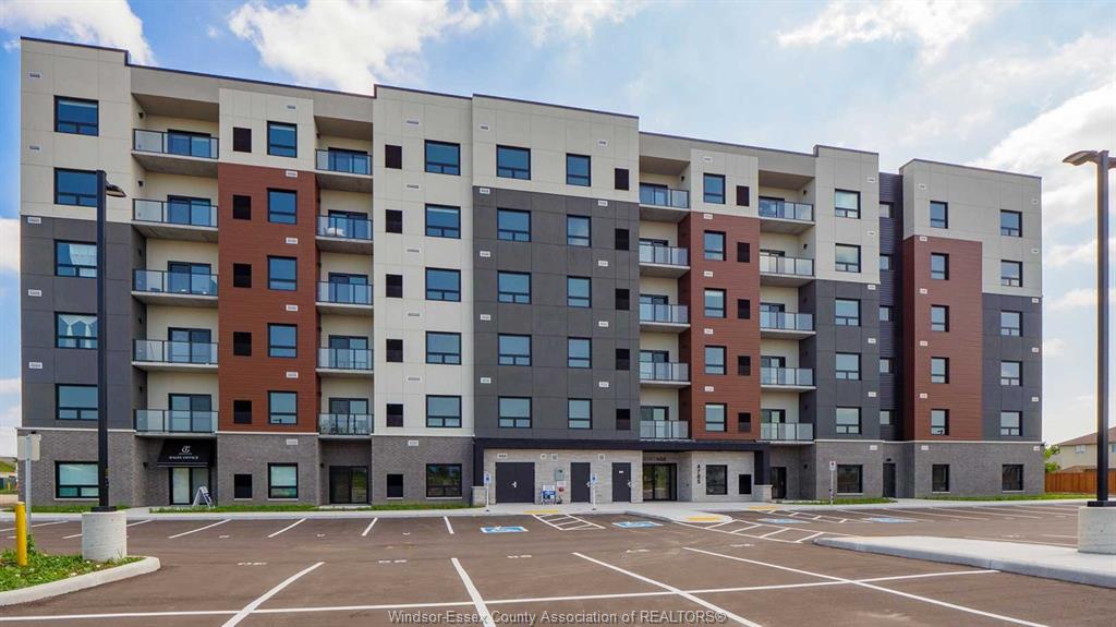 4785-walker-windsor-ontario-26023377