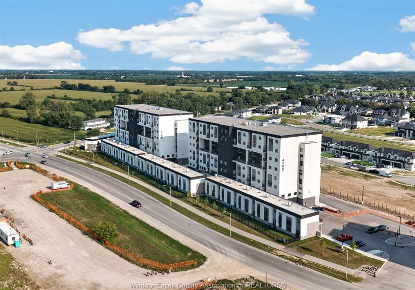 4400-laurier-parkway-lasalle-ontario-26023378