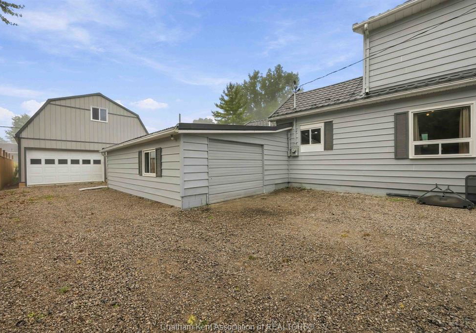 535-richmond-street-dresden-ontario-26023388