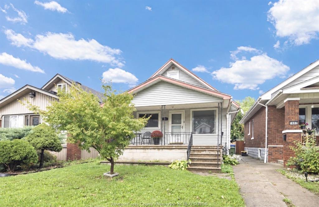 1794-gladstone-windsor-ontario-26023394